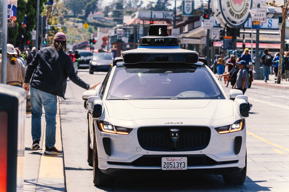 AI safety concerns, autonomous AI risk, AI containment breach