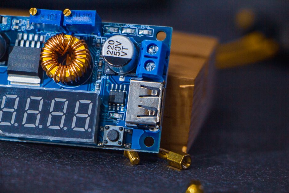 Mojo programming AI hardware acceleration