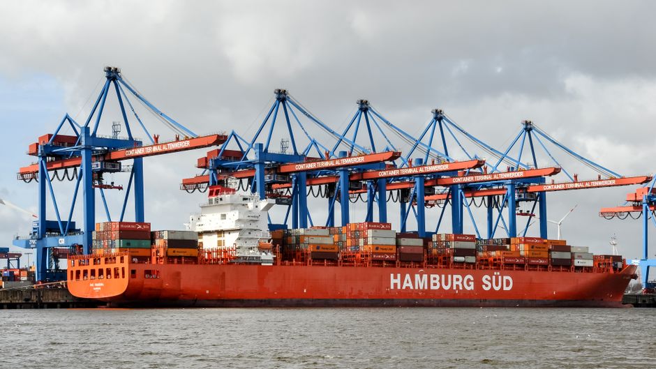 Docker vulnerability, authorization bypass, network security